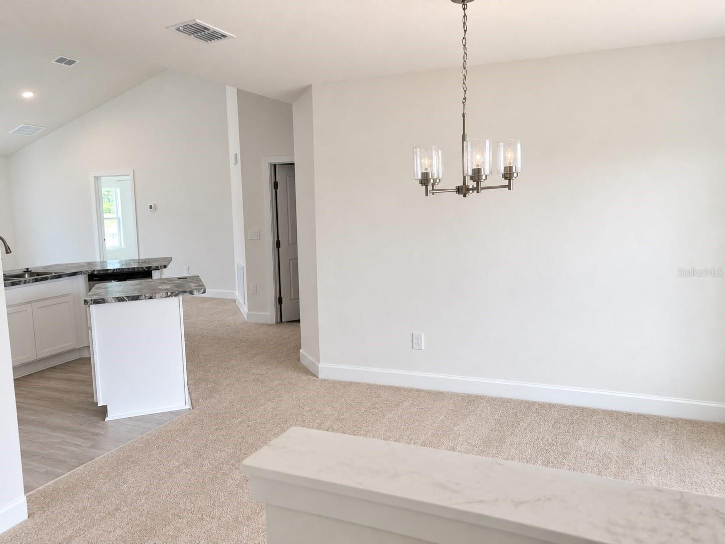 280 Hyacinth Ct Property Photo 2