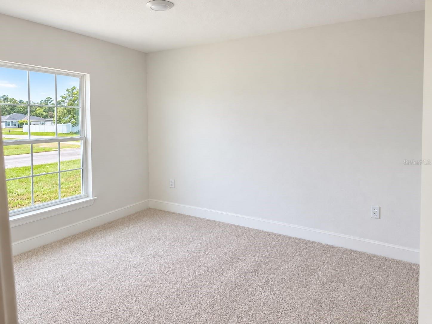 280 Hyacinth Ct Property Photo 4