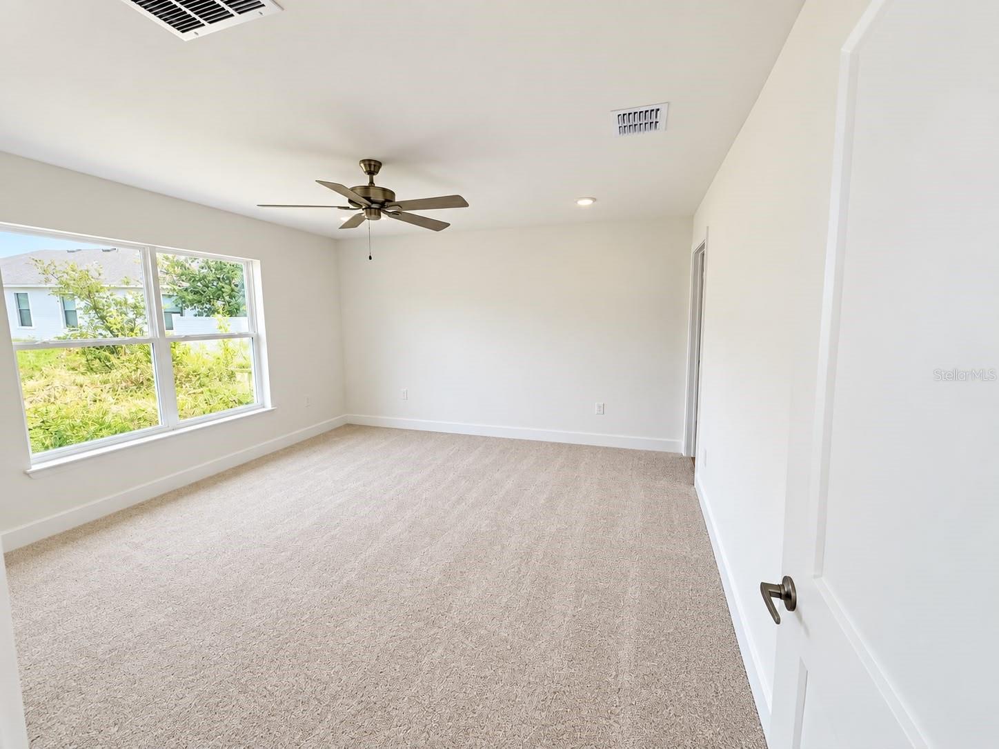 280 Hyacinth Ct Property Photo 9
