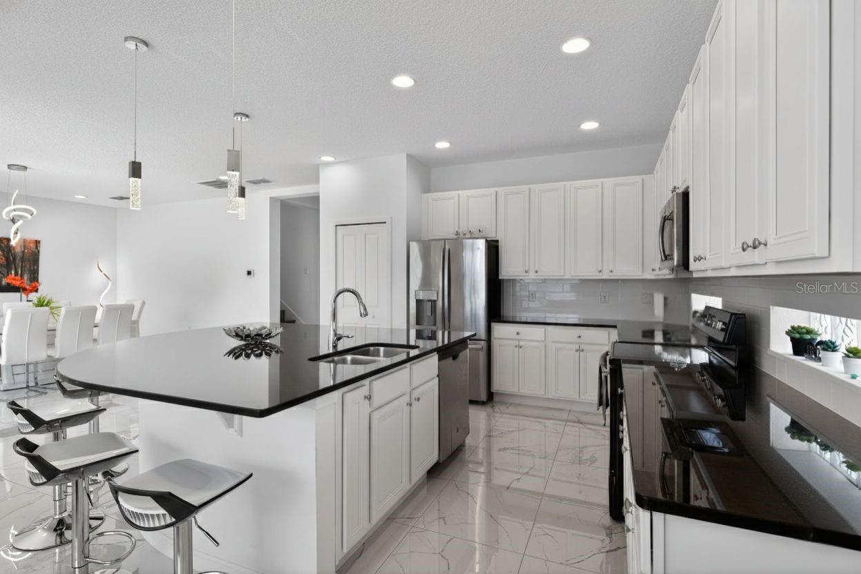 4577 Cabello Loop Property Photo 6