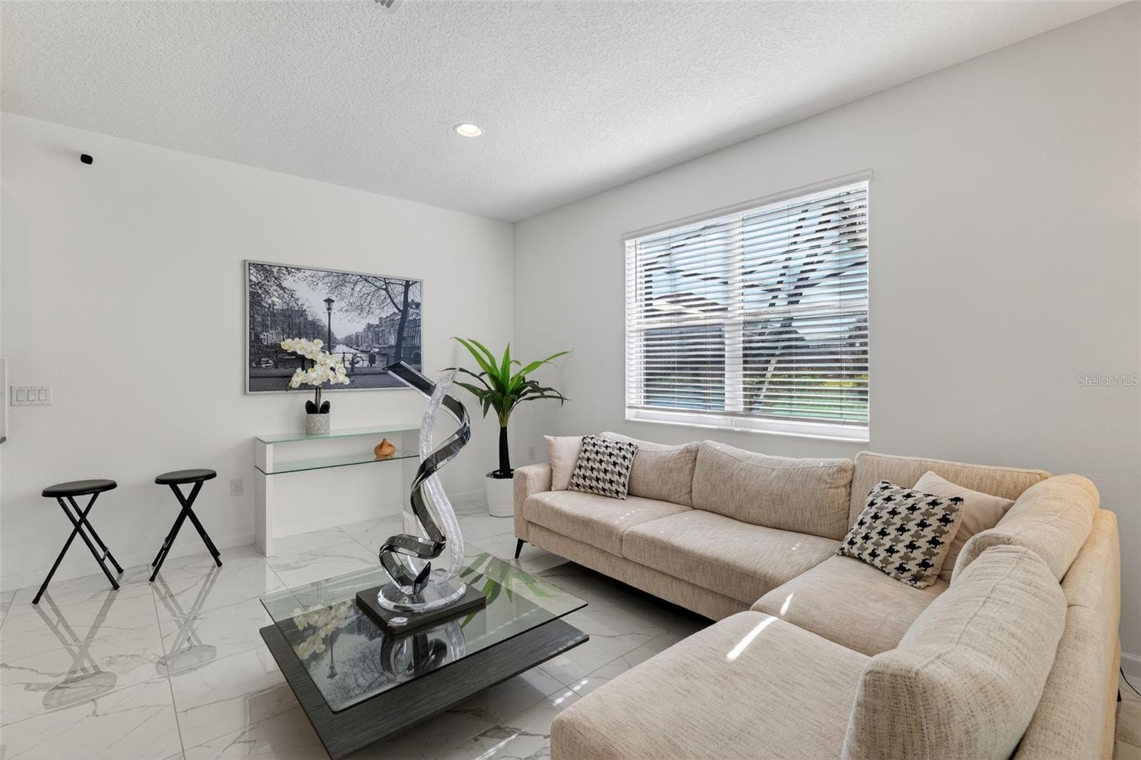 4577 Cabello Loop Property Photo 8