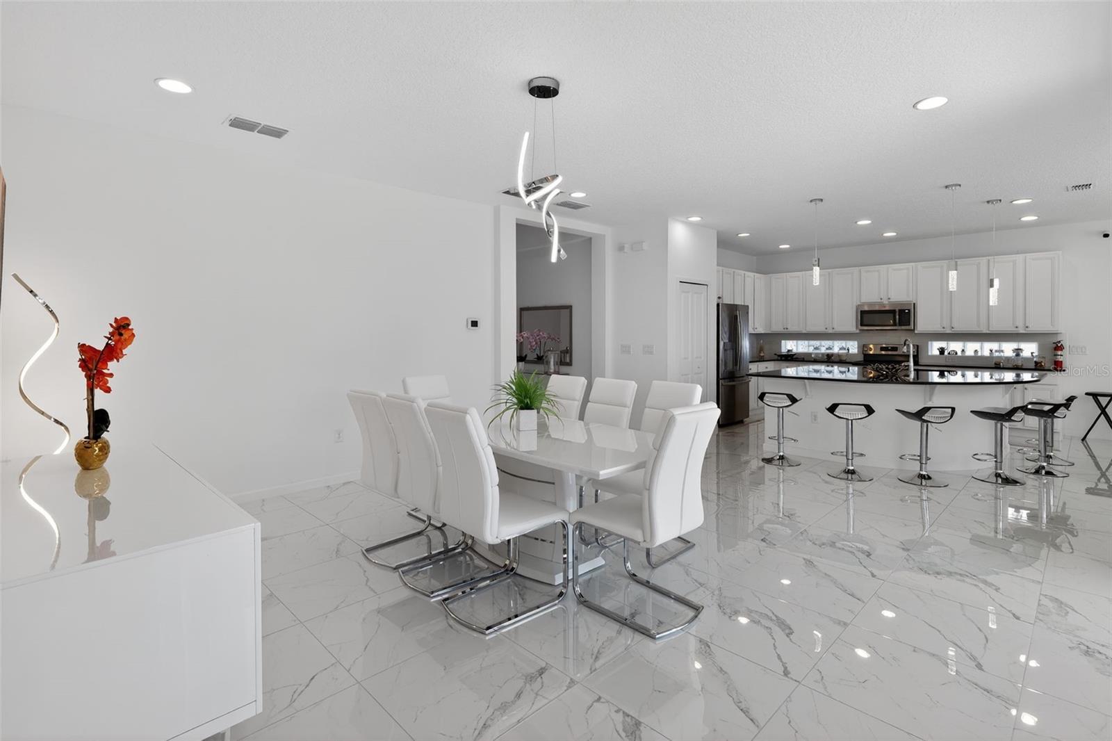 4577 Cabello Loop Property Photo 9