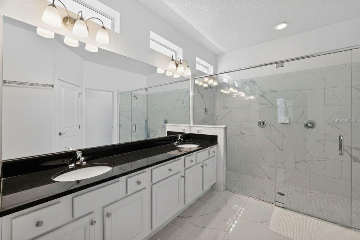 4577 Cabello Loop Property Photo 16