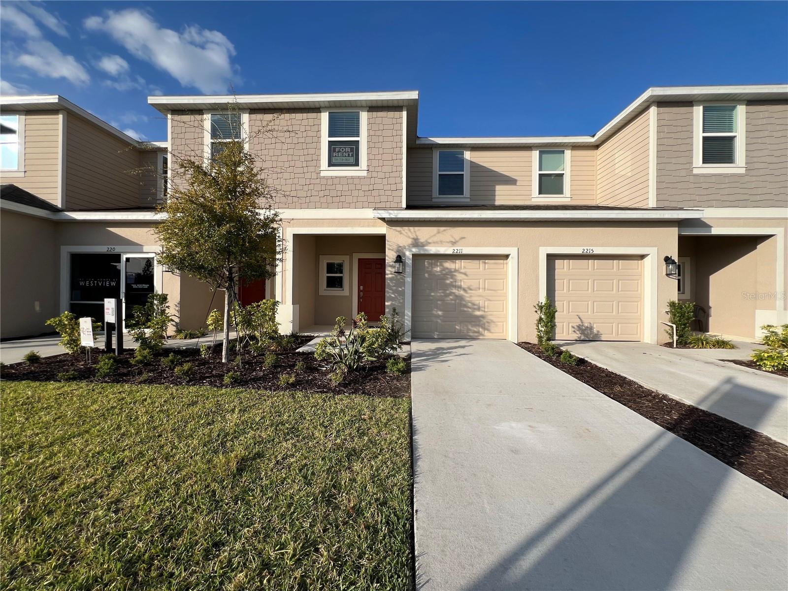 2211 Portrait St Property Photo 1