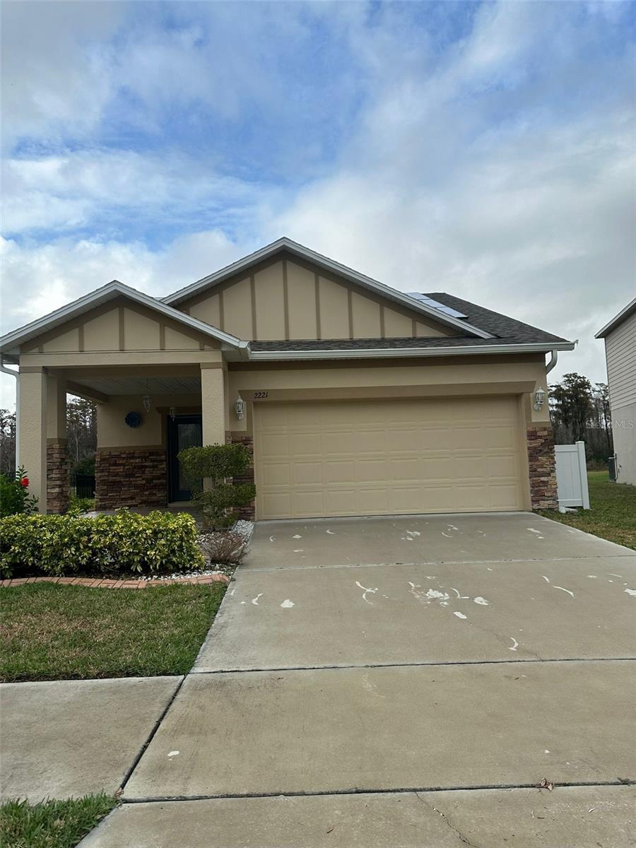 2221 Canyon Breeze Ave Property Photo 1