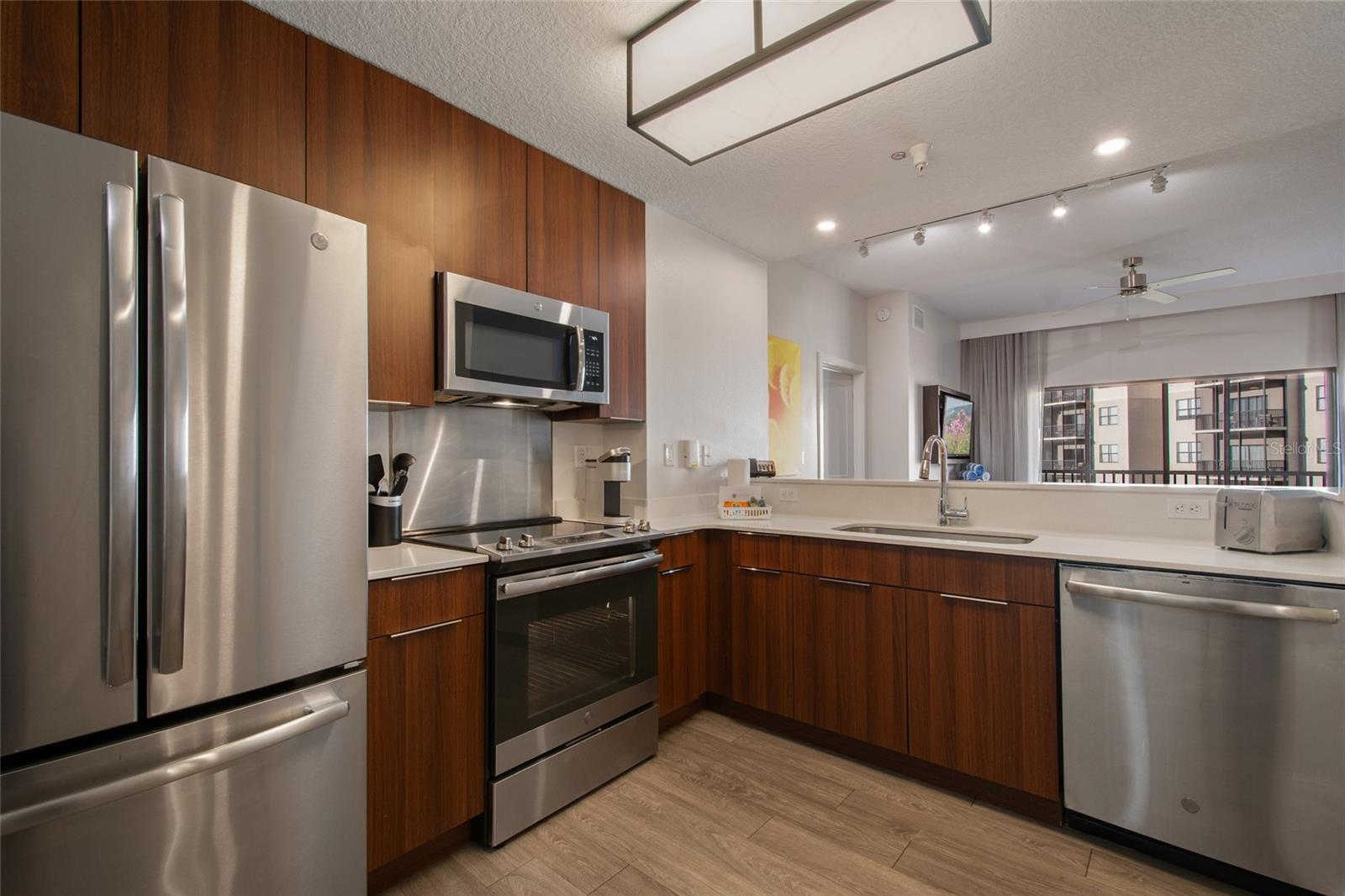 14501 Grove Resort Ave #2535 Property Photo 16
