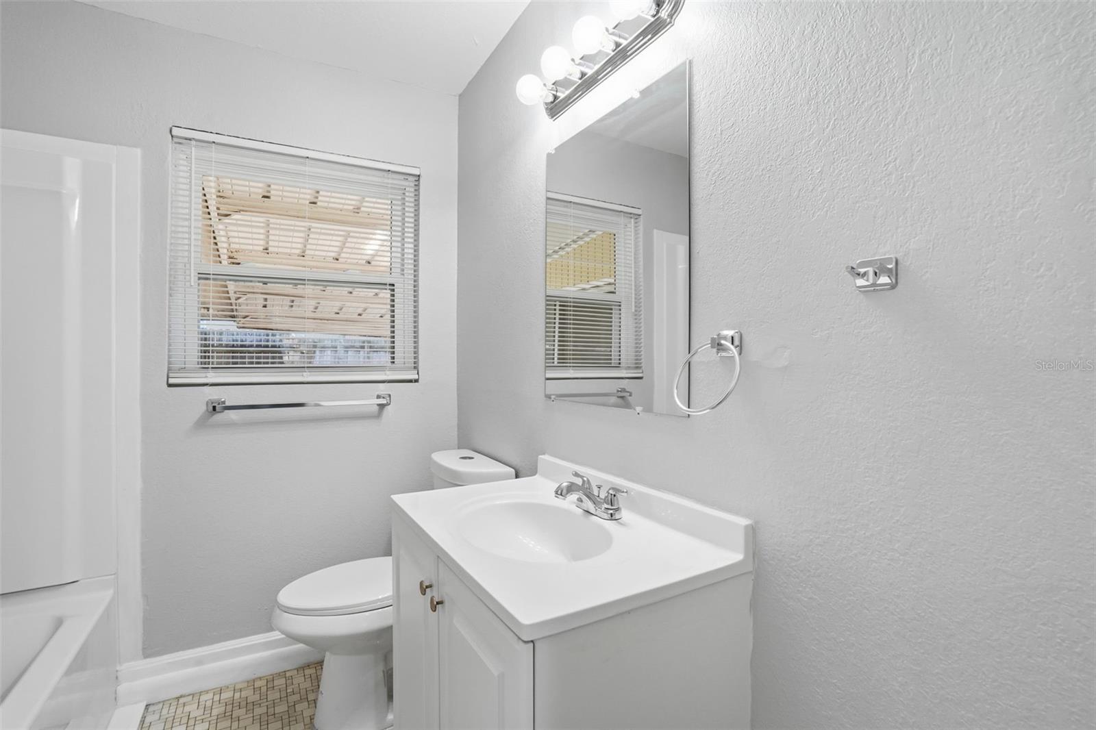 4410 W Wyoming Ave Property Photo 21