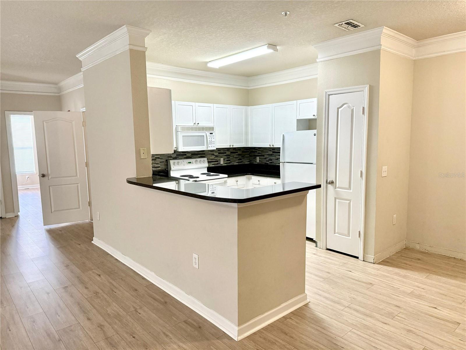 8842 Villa View Cir #3 Property Photo 3