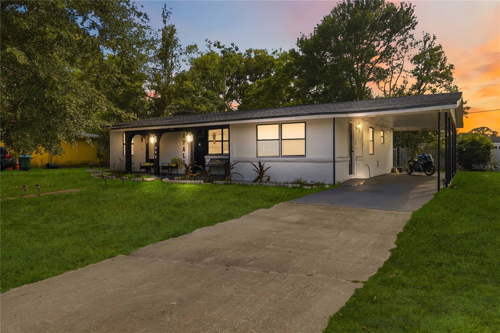 568 E Normandy Blvd Property Photo 1