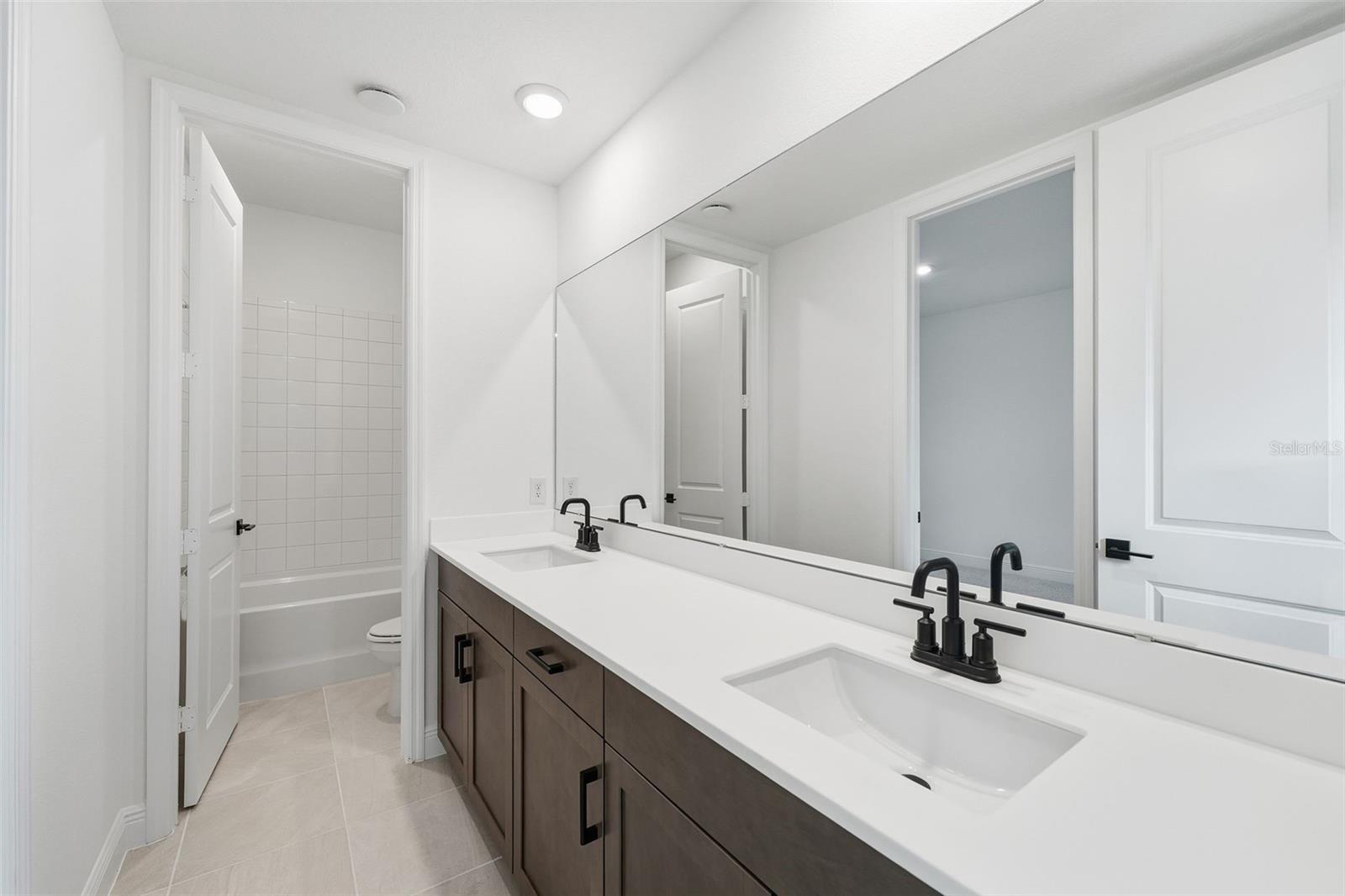 3500 Lemon Button Ter Property Photo 4