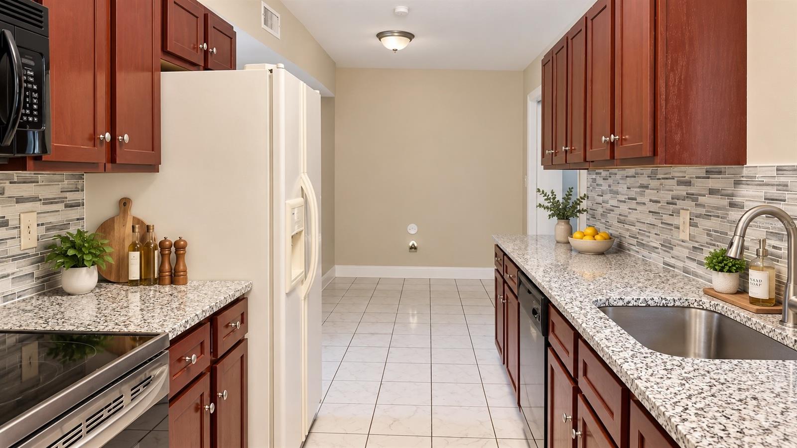 5715 Elon Dr Property Photo 3