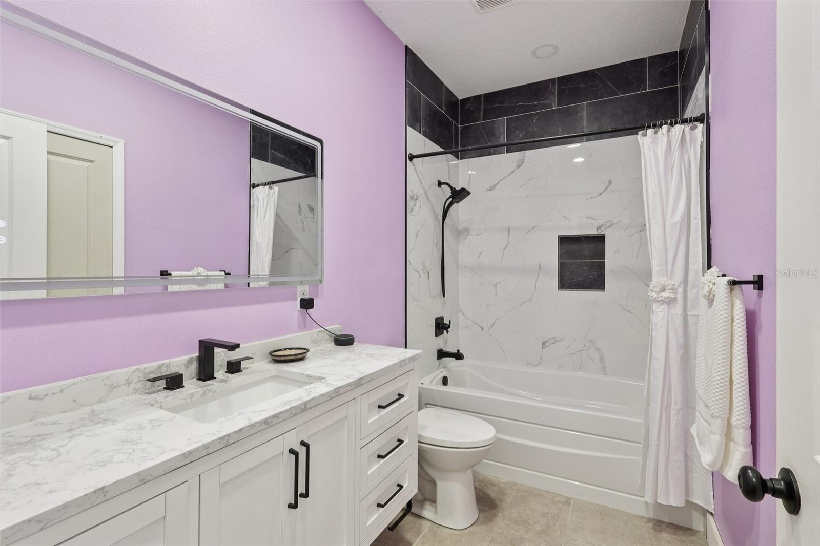 O6378564 Property Photo 21