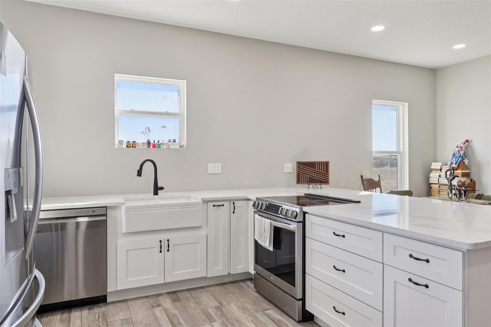 O6378564 Property Photo 24