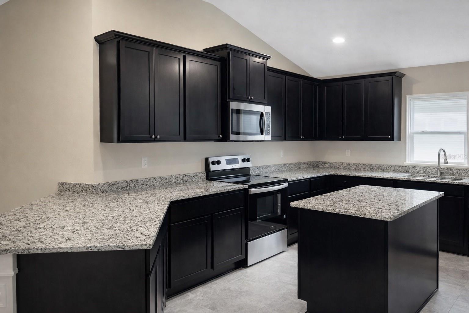 7544 Bent Tree Loop Property Photo 4