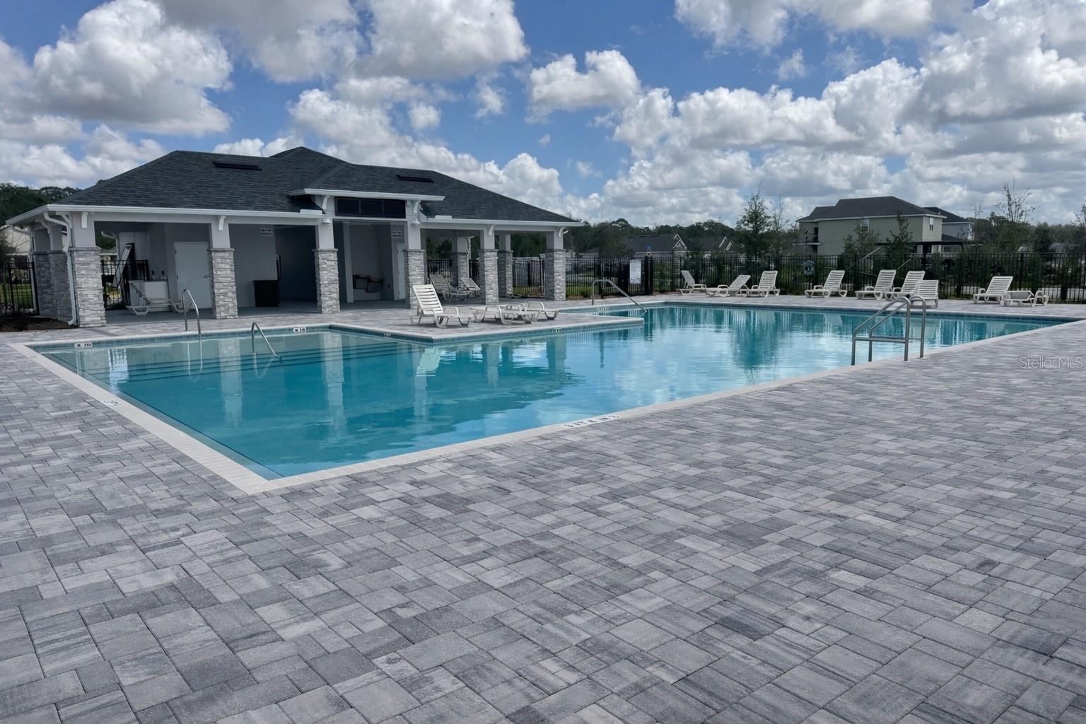 7544 Bent Tree Loop Property Photo 7
