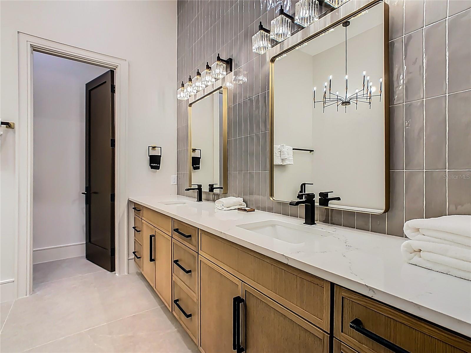 805 Golden Bear Dr Property Photo 56