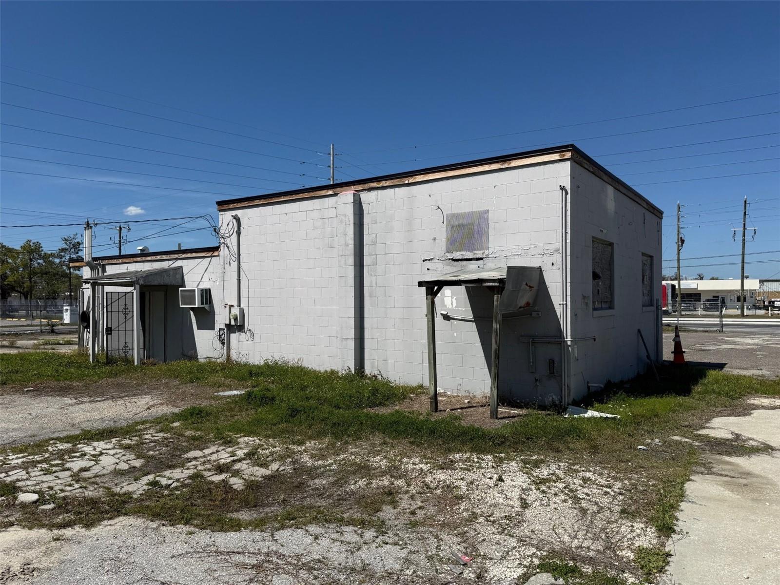 3960 Silver Star Rd Property Photo 35