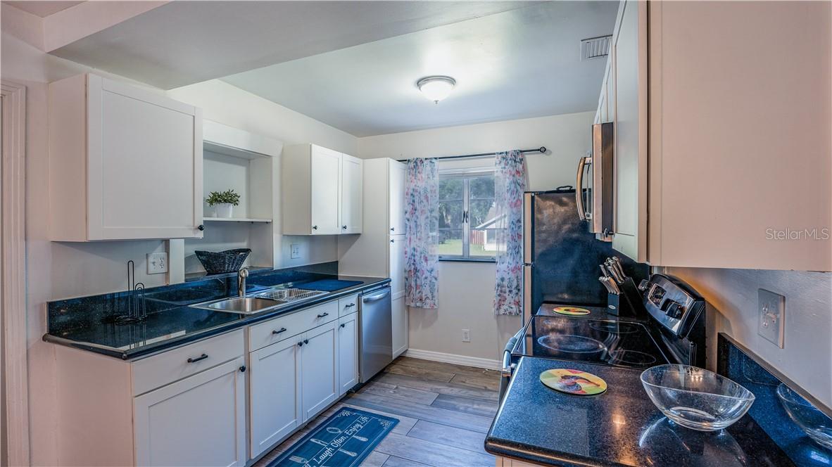 2014 Newman St Property Photo 7