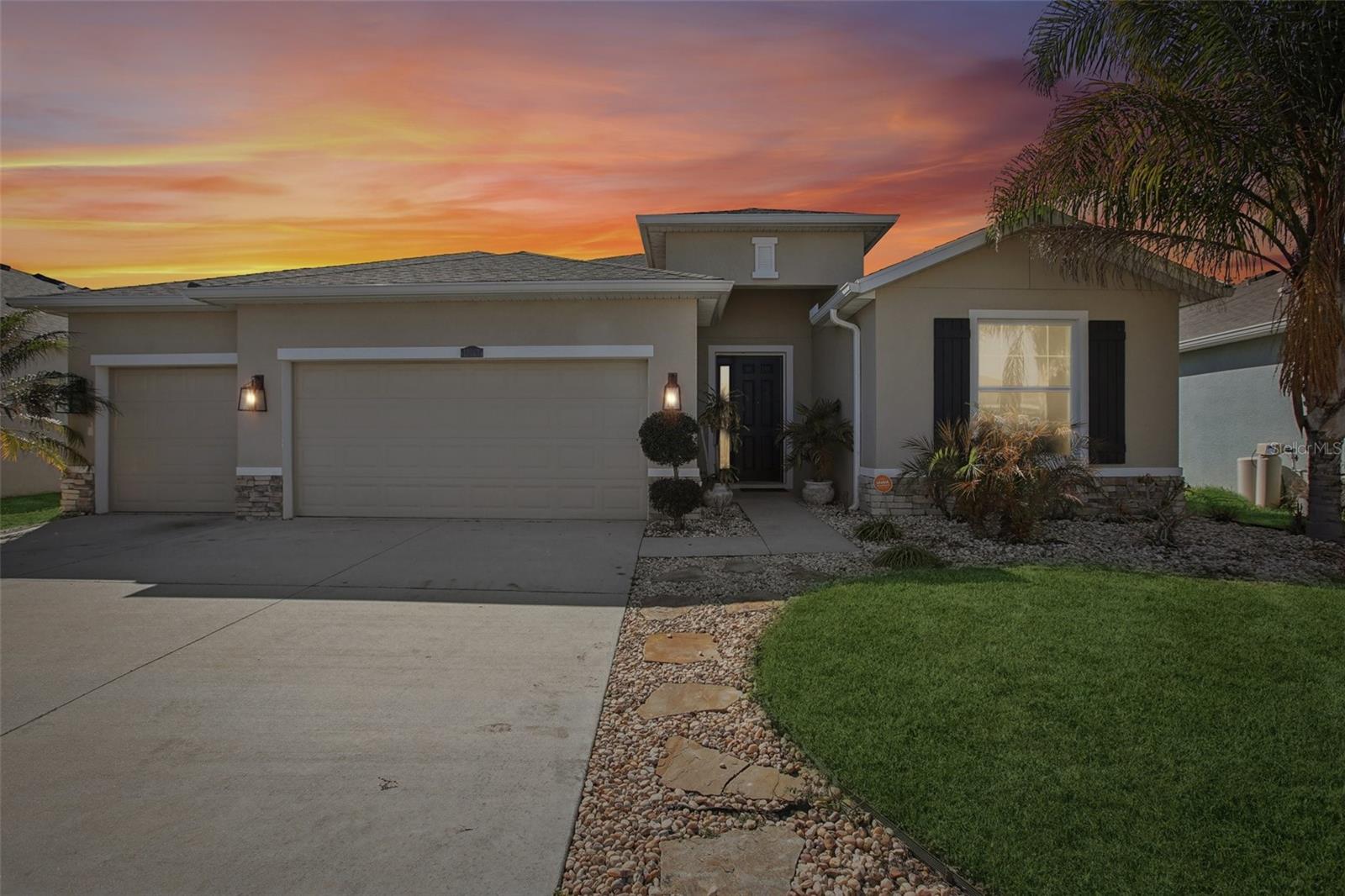 10747 LAXER CAY LOOP