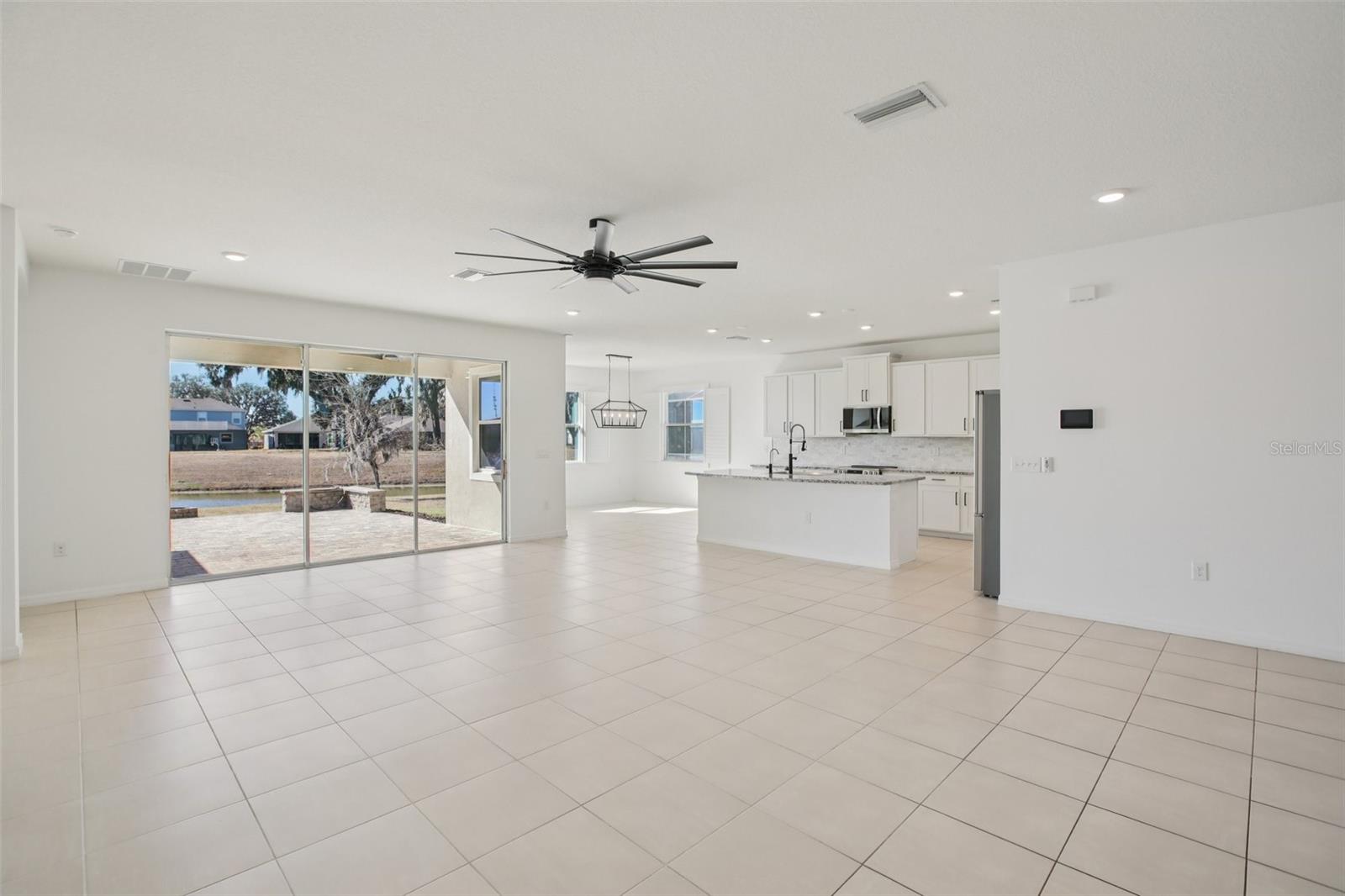 10747 Laxer Cay Loop Property Photo 10