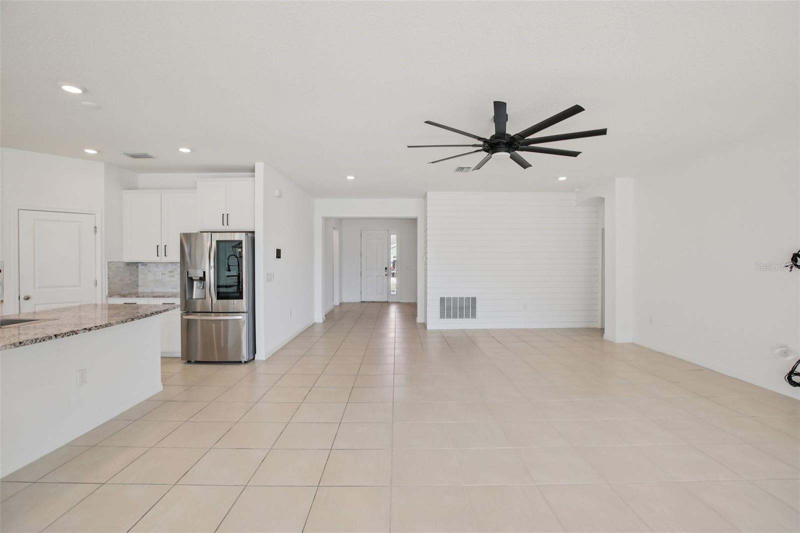 10747 Laxer Cay Loop Property Photo 12