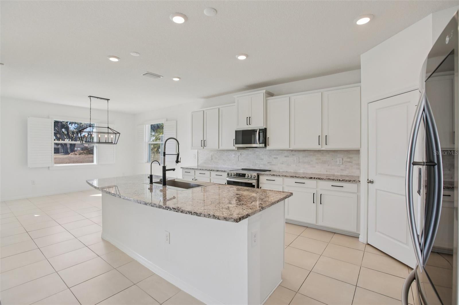10747 Laxer Cay Loop Property Photo 20