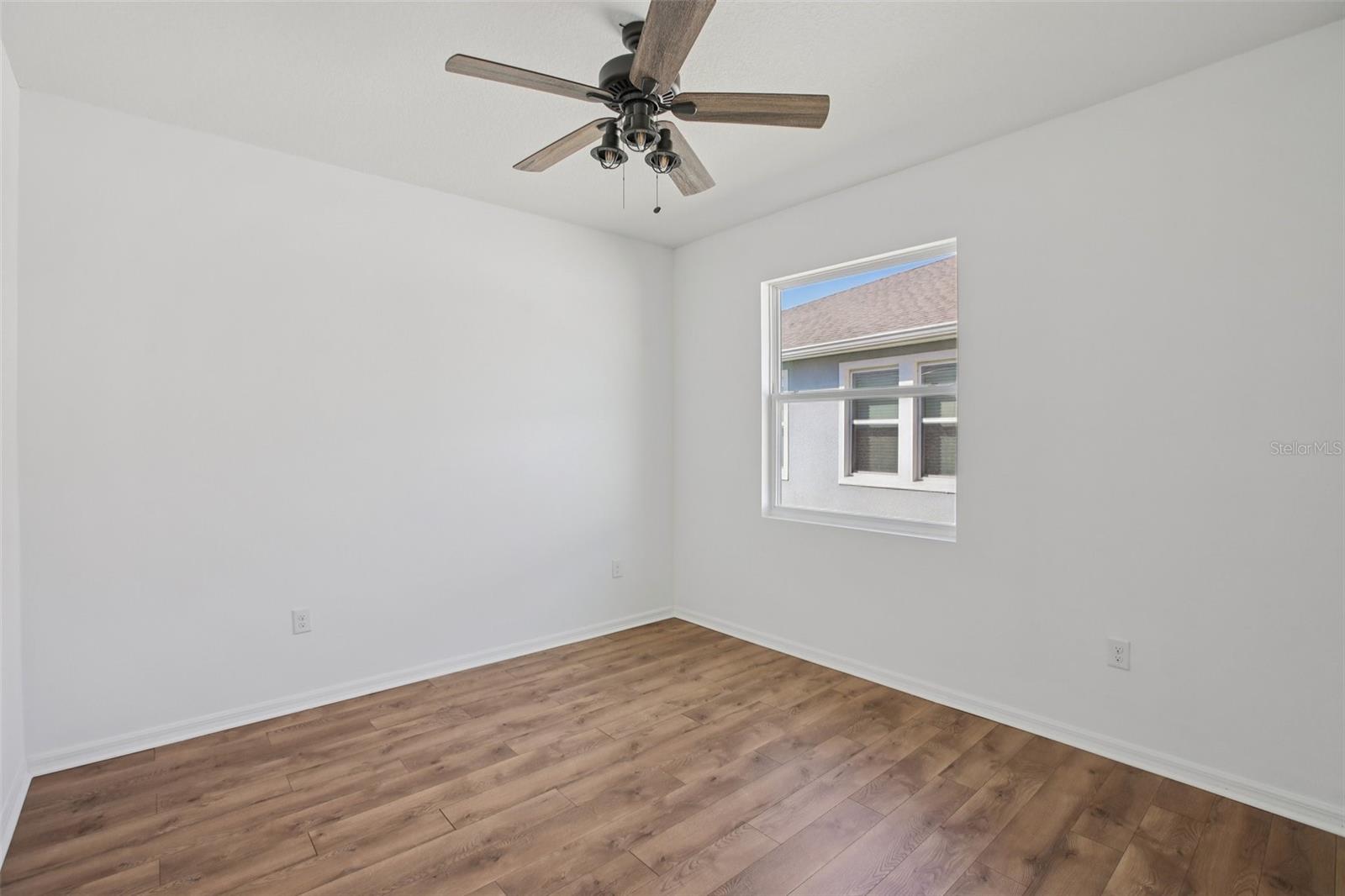10747 Laxer Cay Loop Property Photo 25