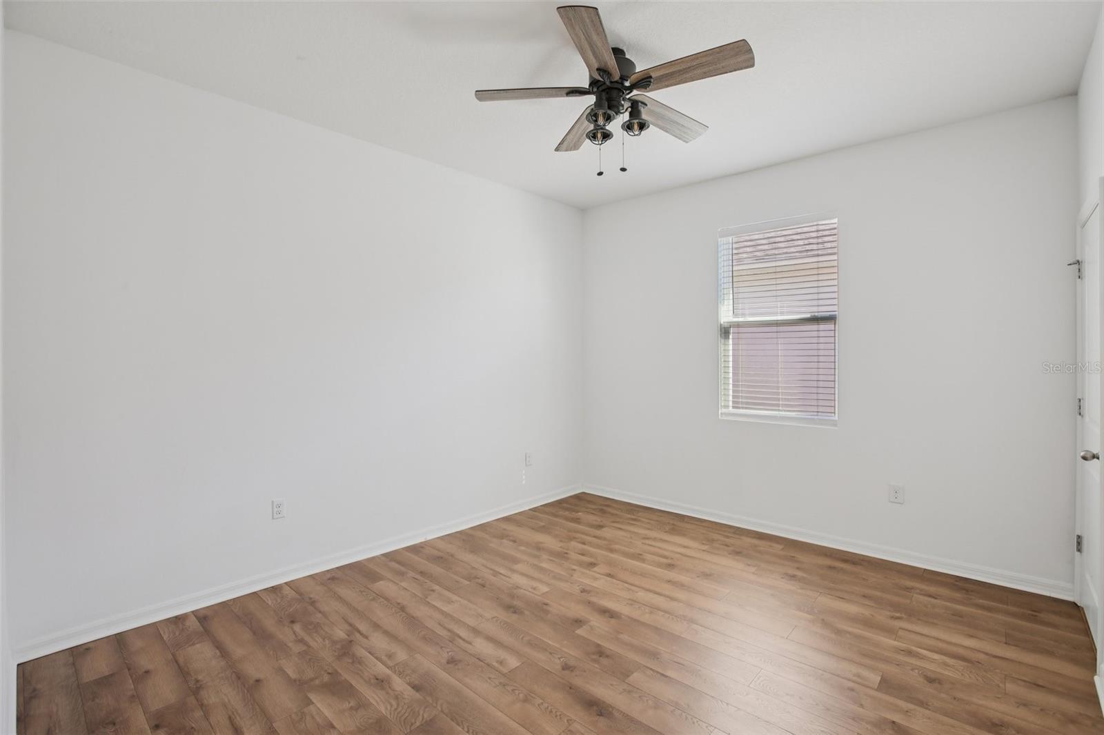 10747 Laxer Cay Loop Property Photo 27
