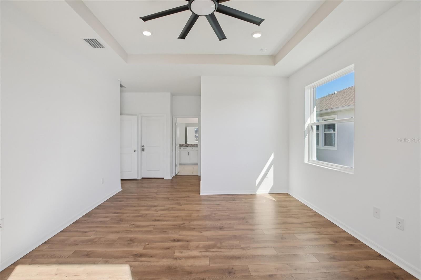 10747 Laxer Cay Loop Property Photo 32