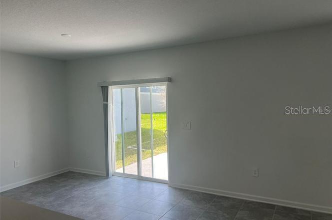 1756 White Water Ct Property Photo 9