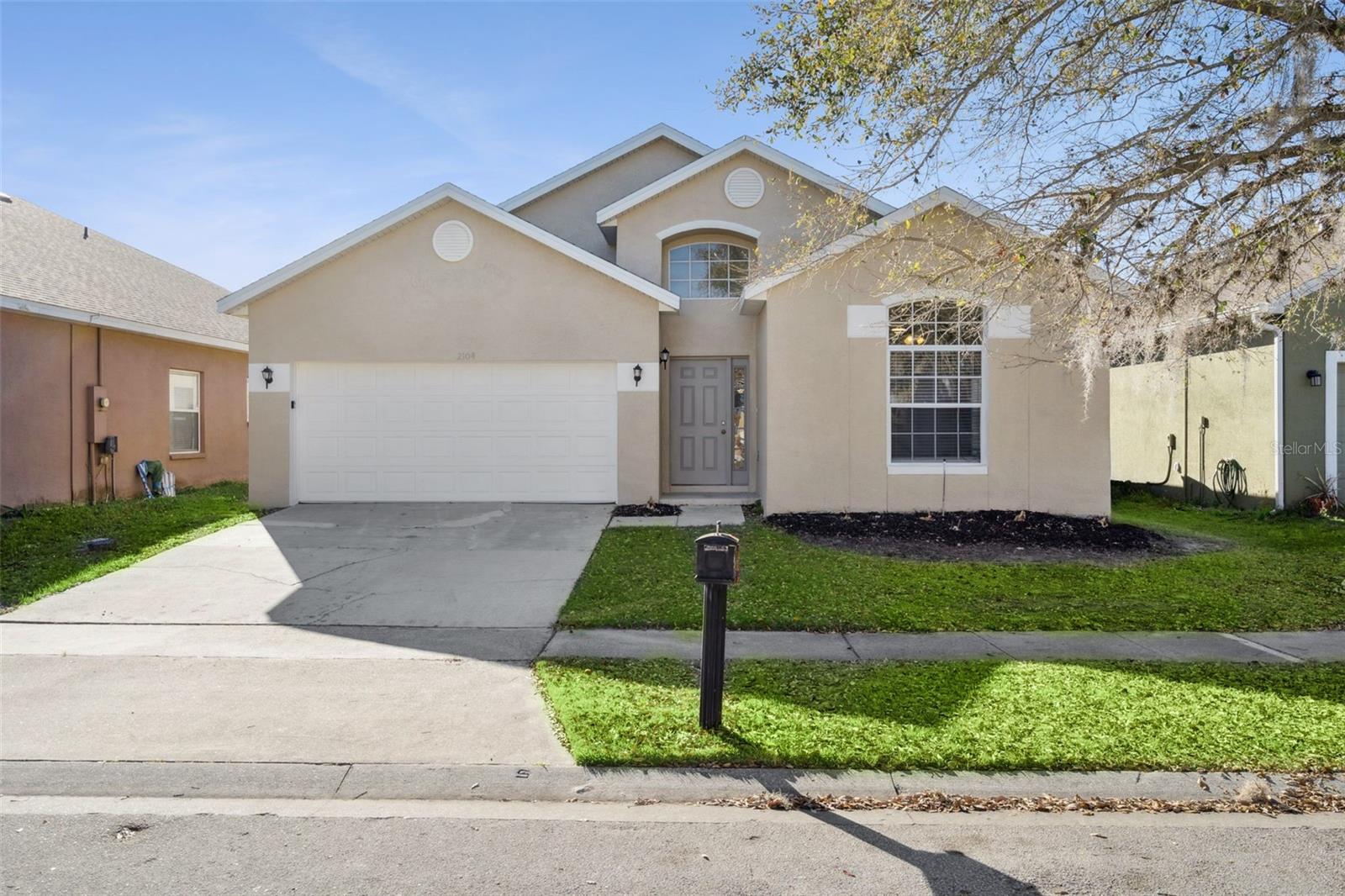 2104 JUSTICE LN