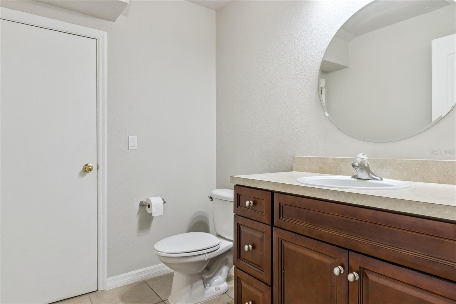 1947 Estancia Cir #8c Property Photo 7