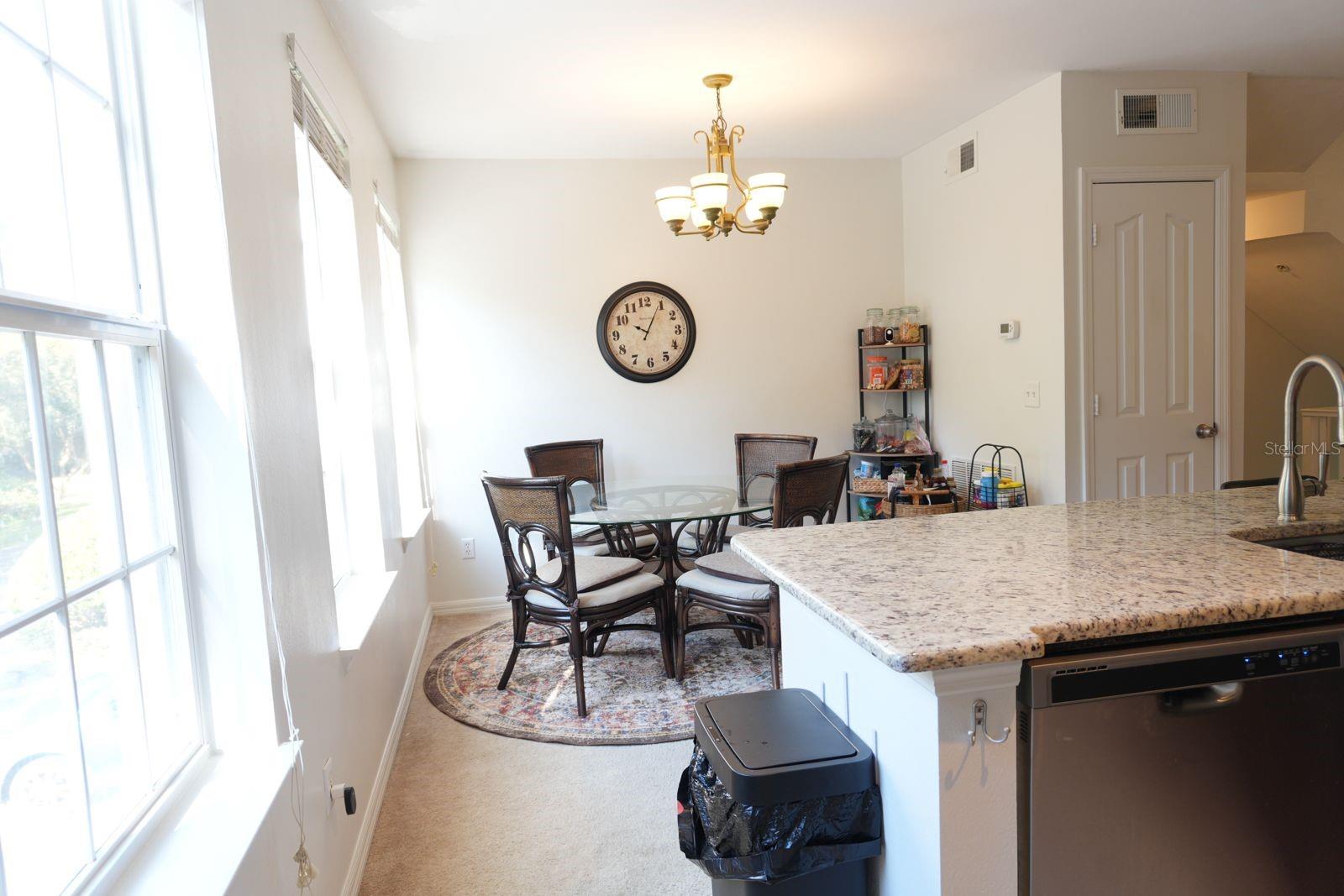 O6379426 Property Photo 18