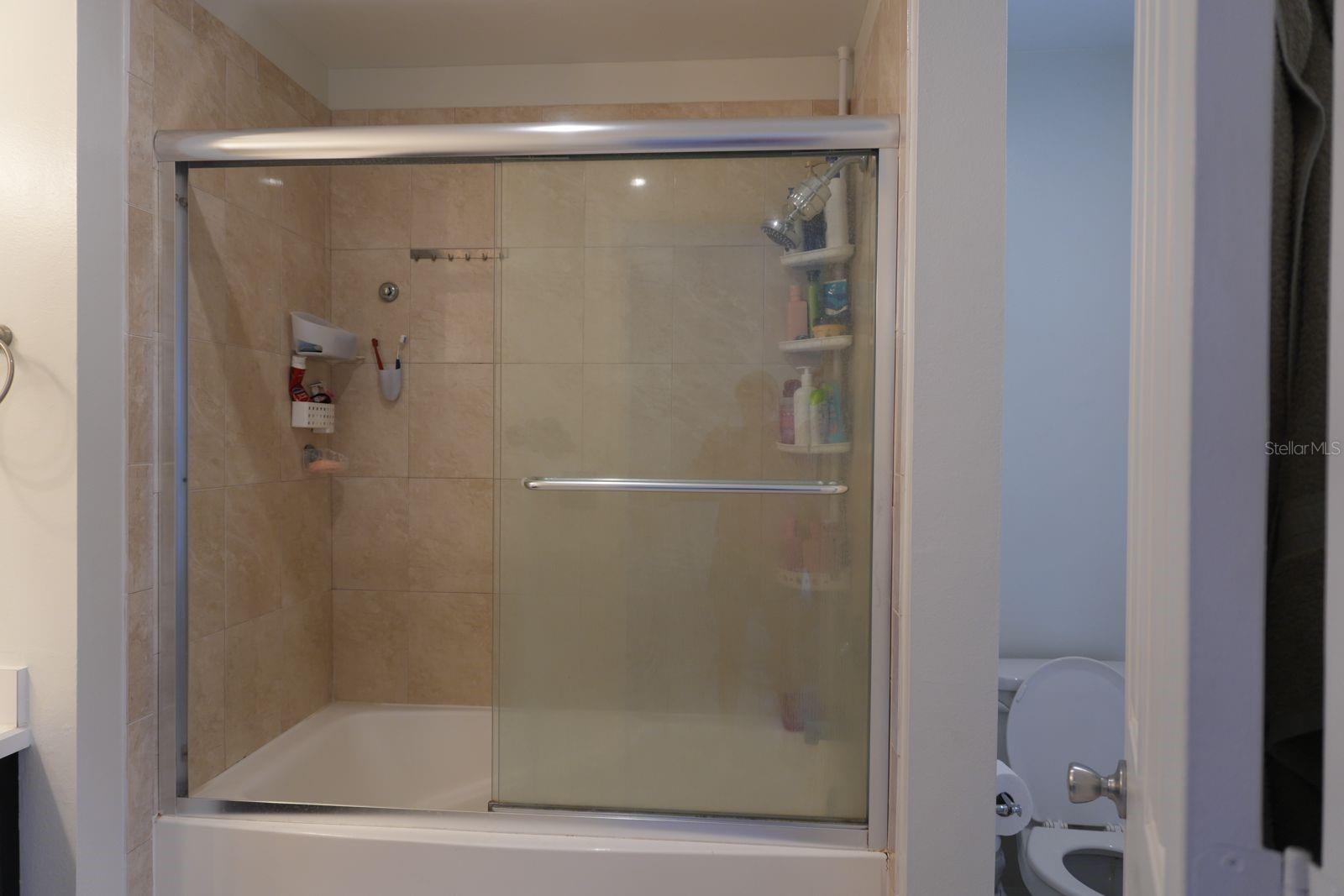 O6379426 Property Photo 24