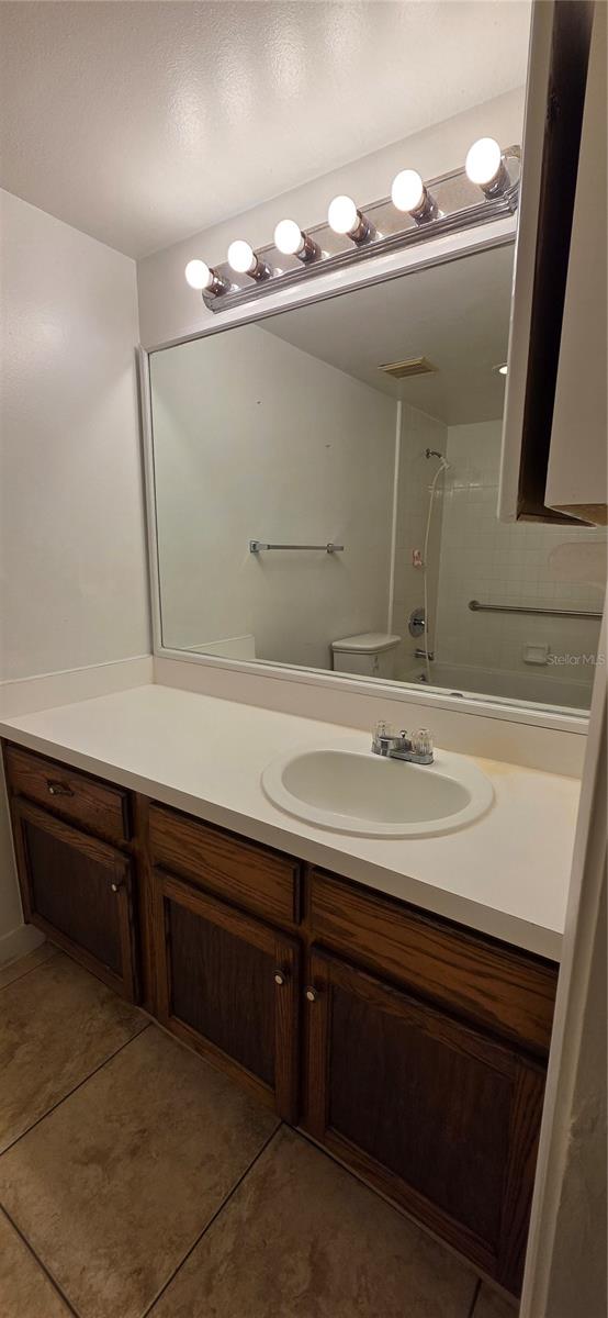 630 Cranes Way #203 Property Photo 9