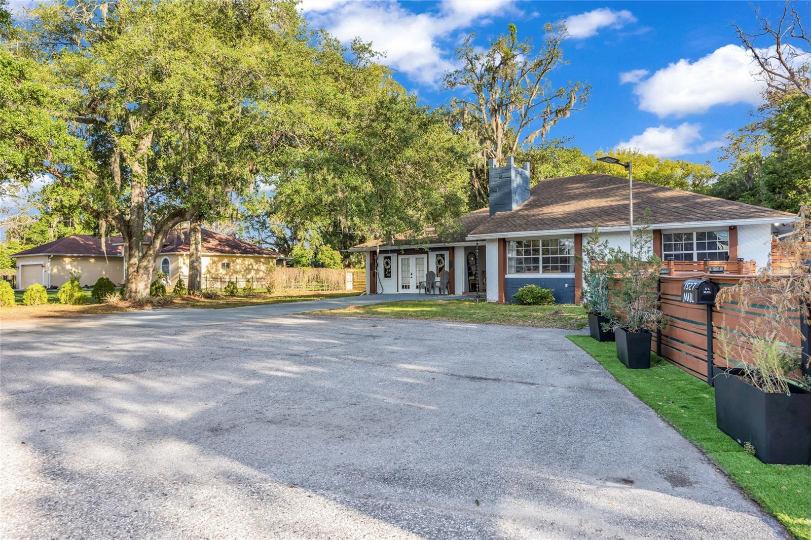 1521 Heron Wood Pl Property Photo 2