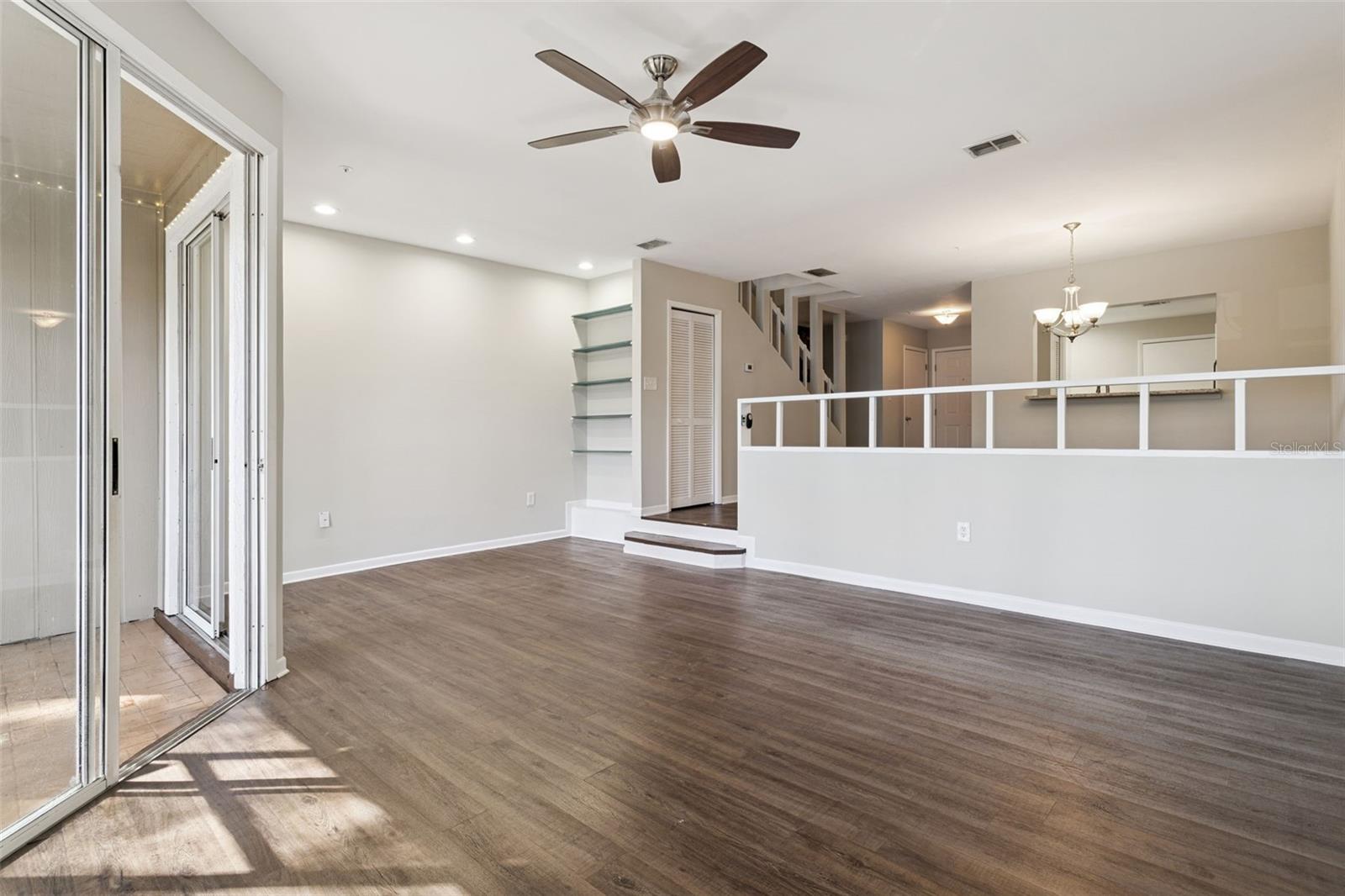 683 Post Oak Cir #117 Property Photo 8