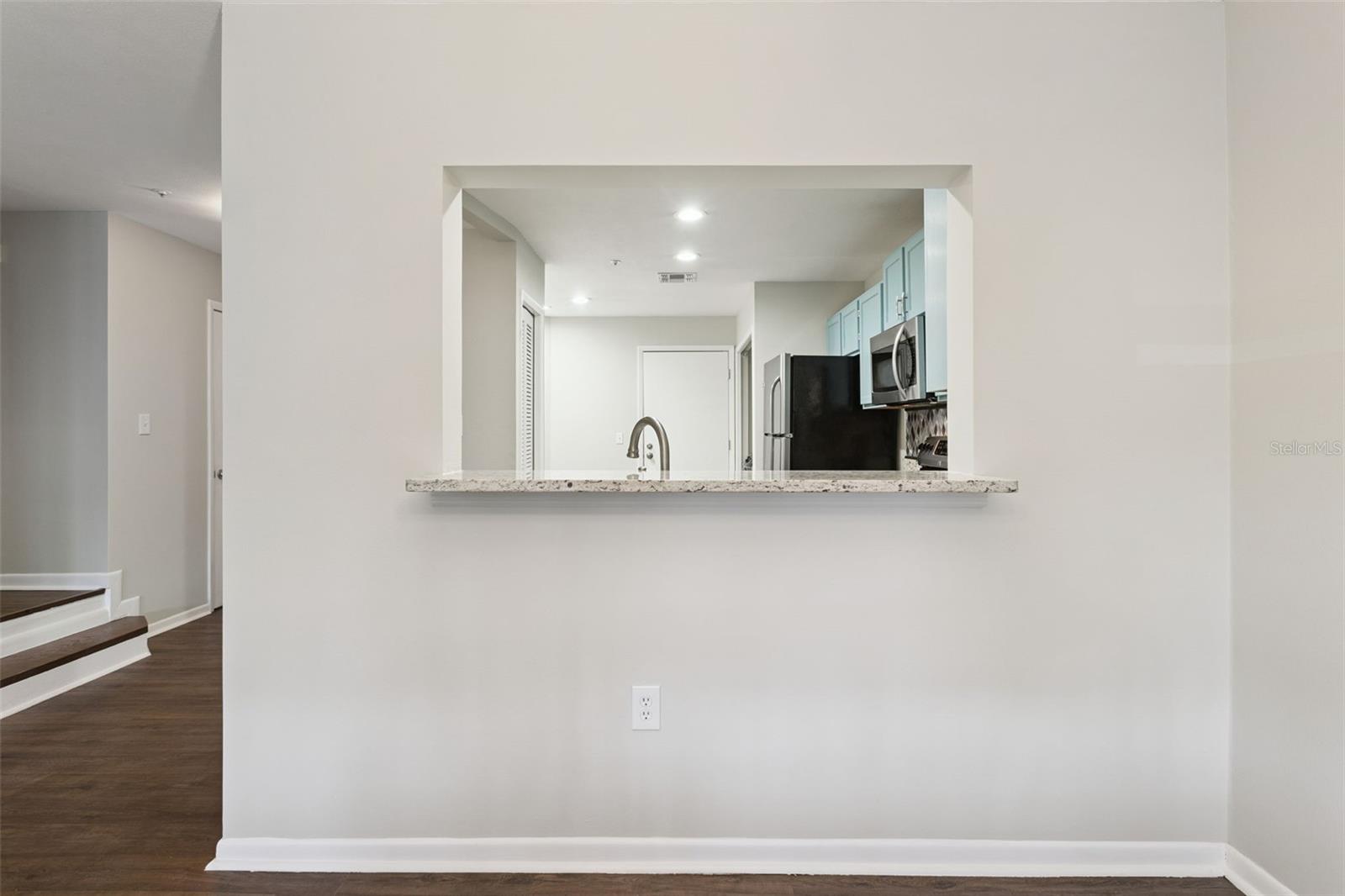 683 Post Oak Cir #117 Property Photo 14