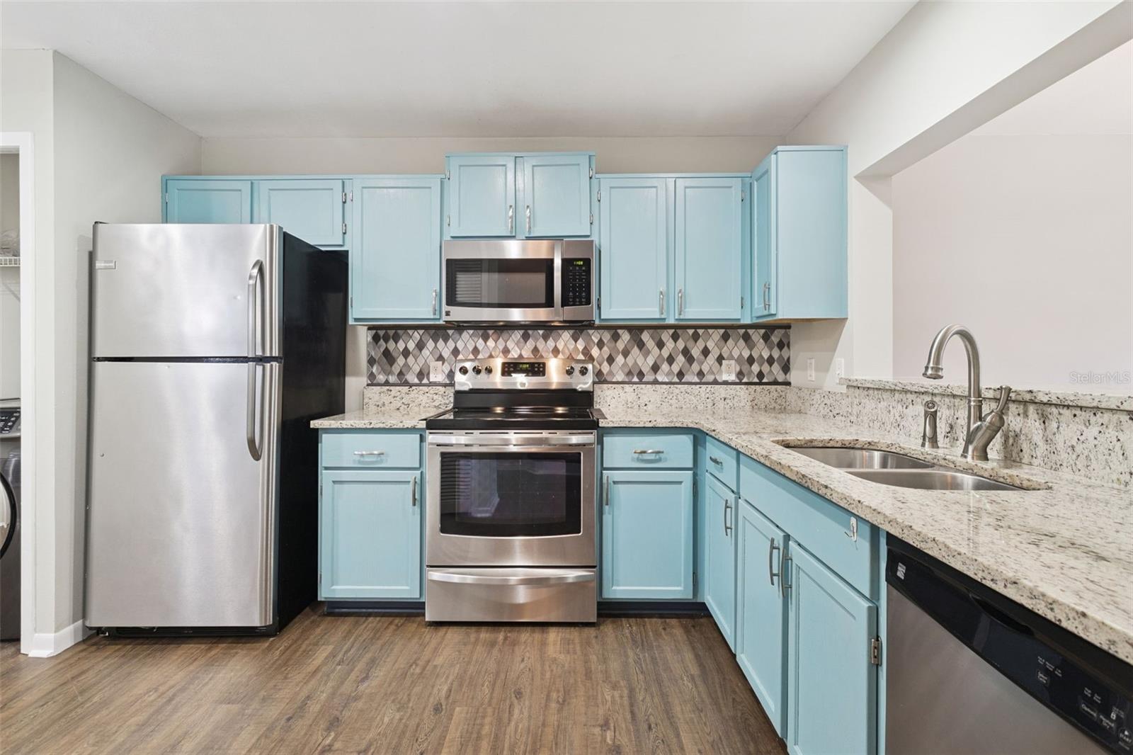 683 Post Oak Cir #117 Property Photo 17