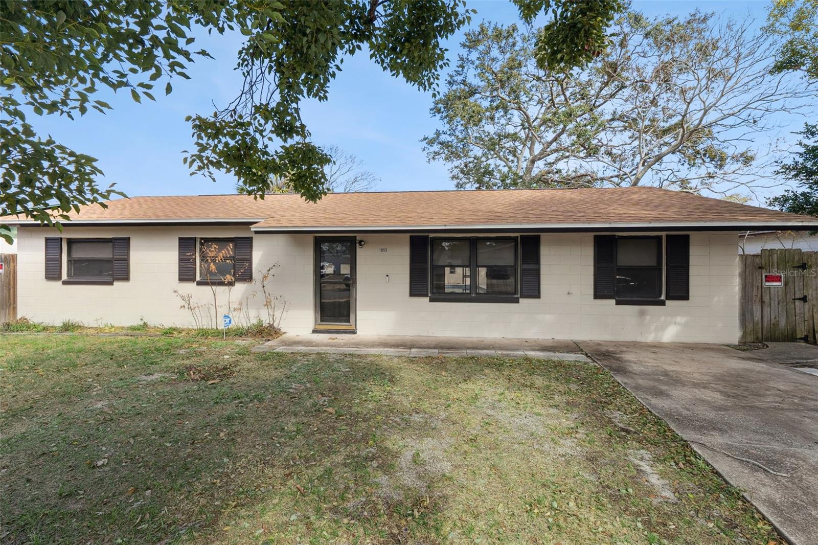 1953 LINDA AVE Property Photo 1