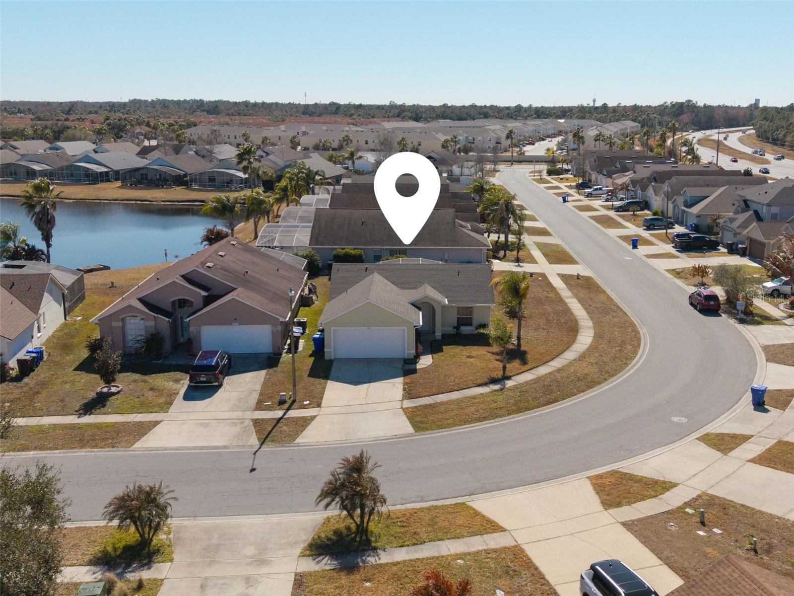 1043 Soaring Eagle Ln Property Photo 3