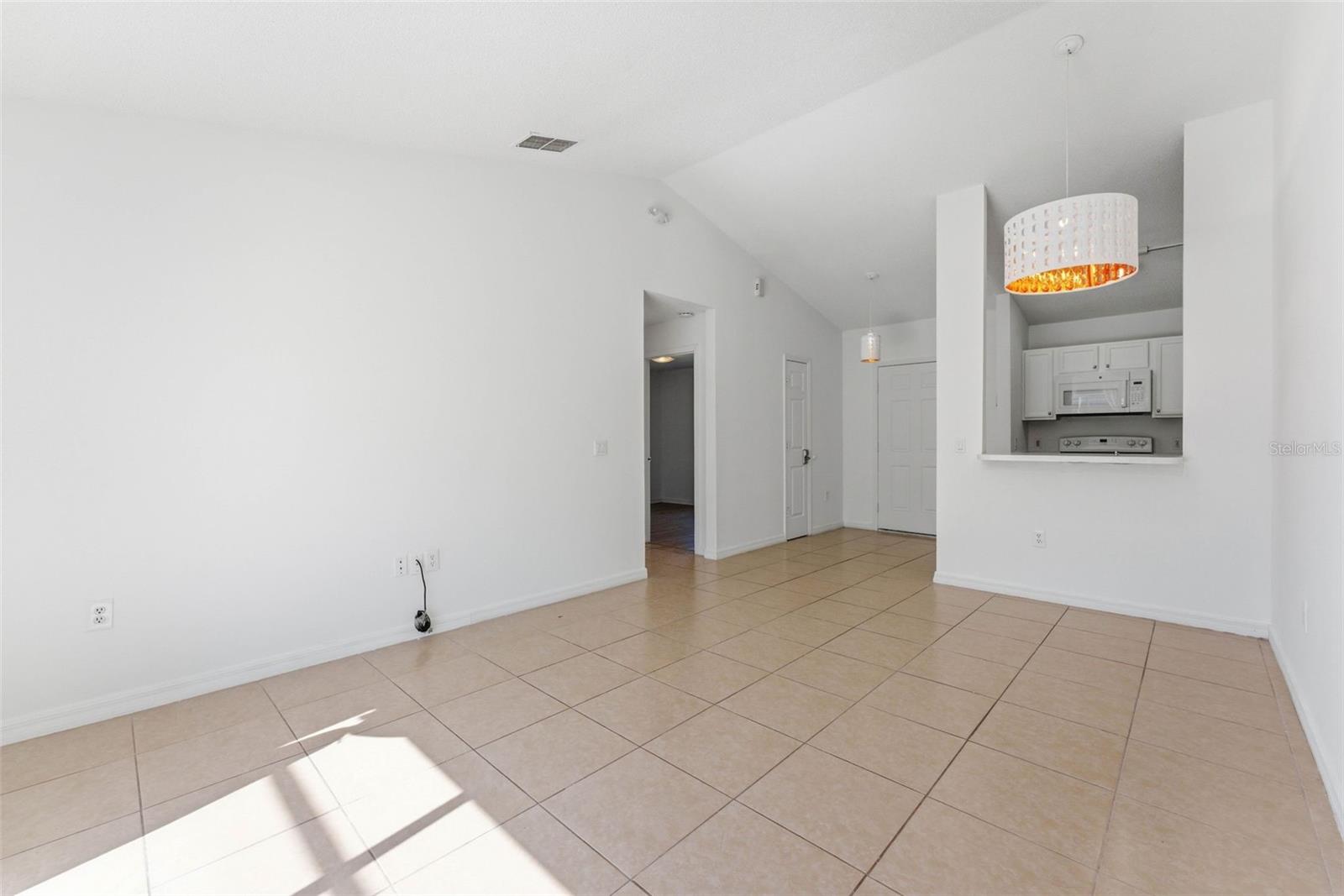 1043 Soaring Eagle Ln Property Photo 13