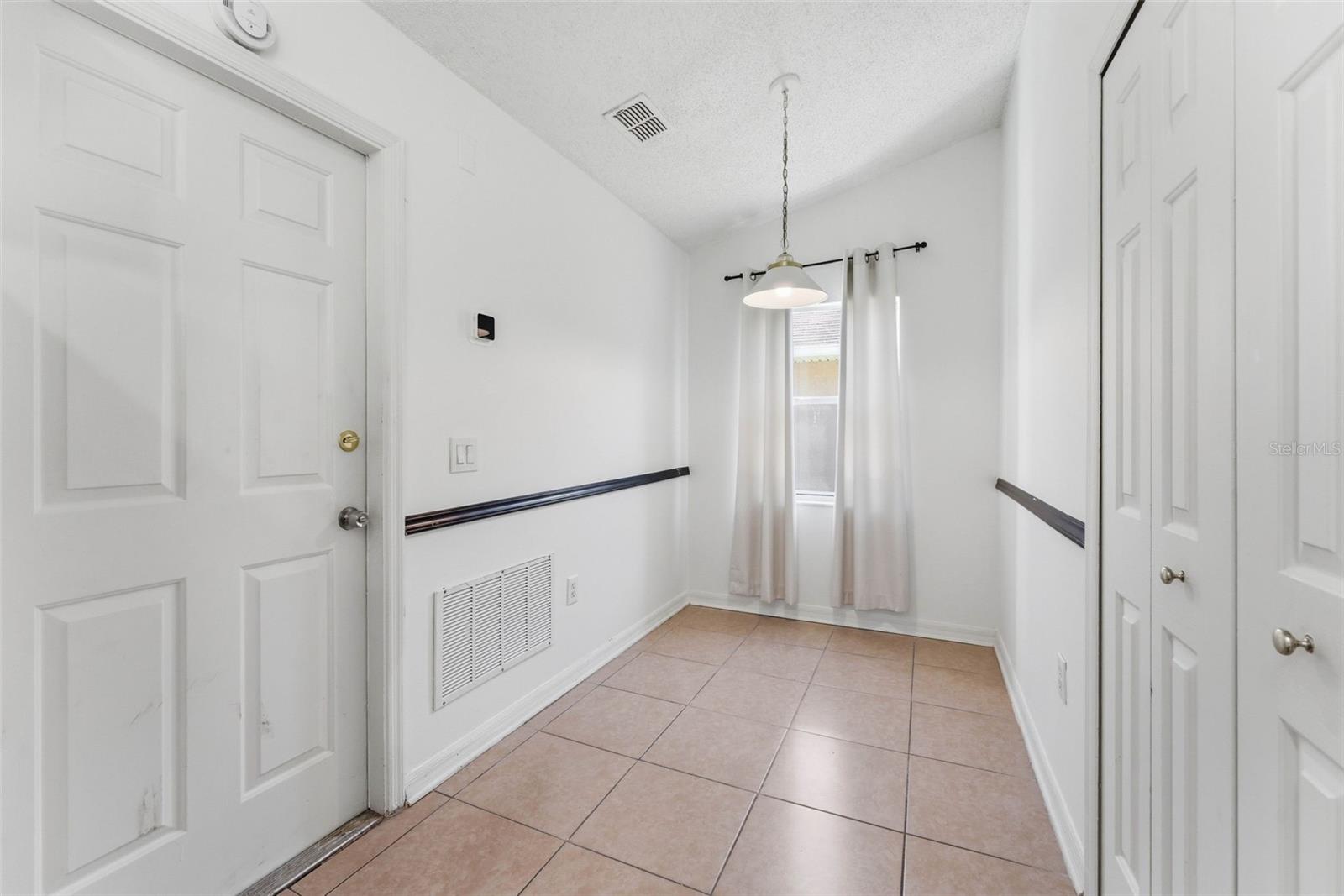 1043 Soaring Eagle Ln Property Photo 20