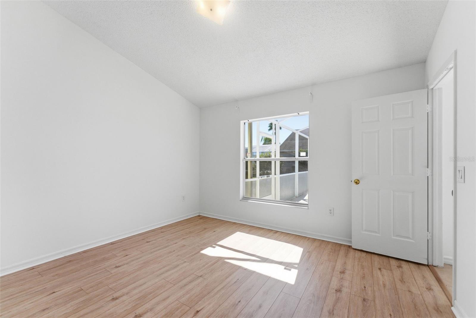 1043 Soaring Eagle Ln Property Photo 27