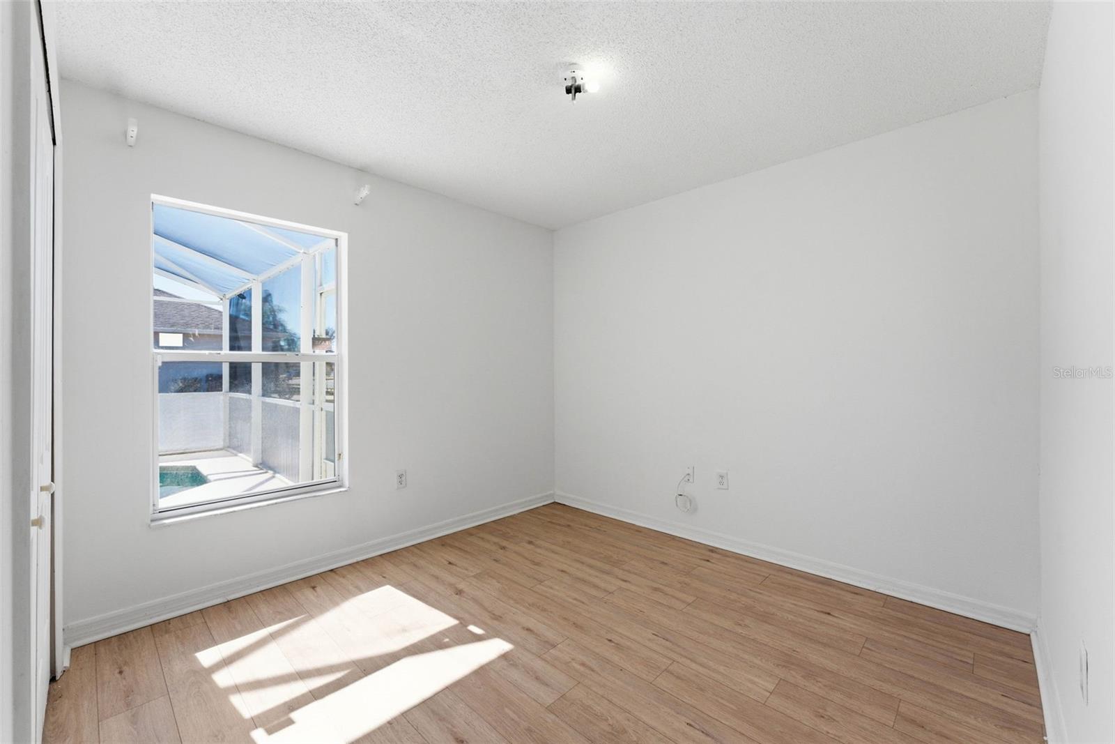 1043 Soaring Eagle Ln Property Photo 34
