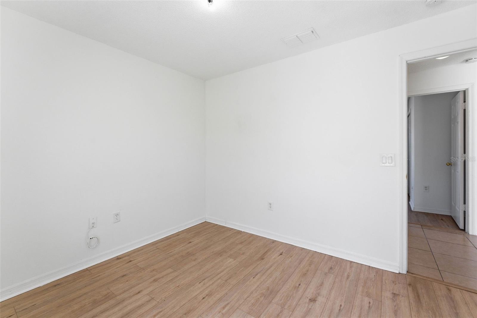 1043 Soaring Eagle Ln Property Photo 36