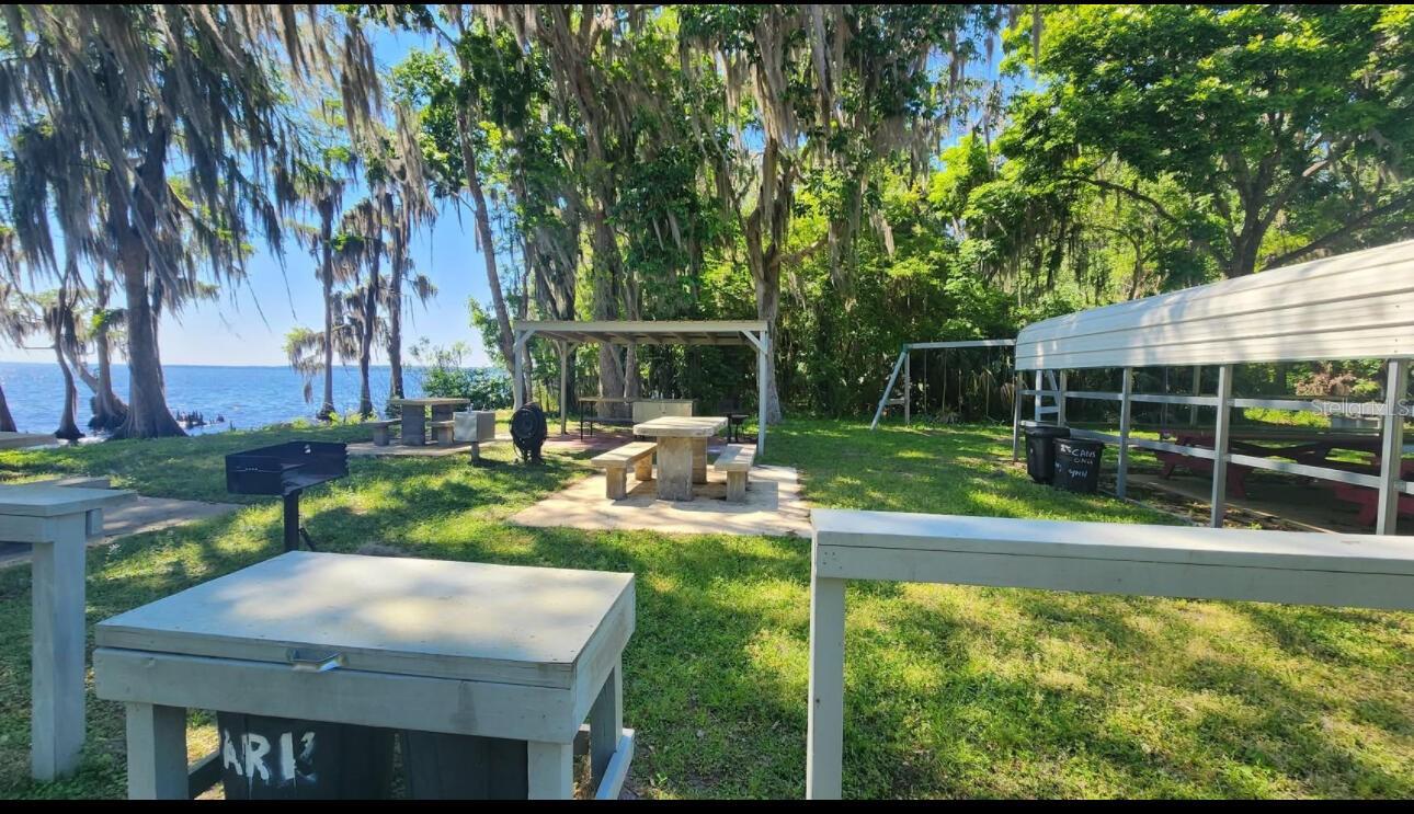 107 S Georgetown Point Rd Property Photo 10