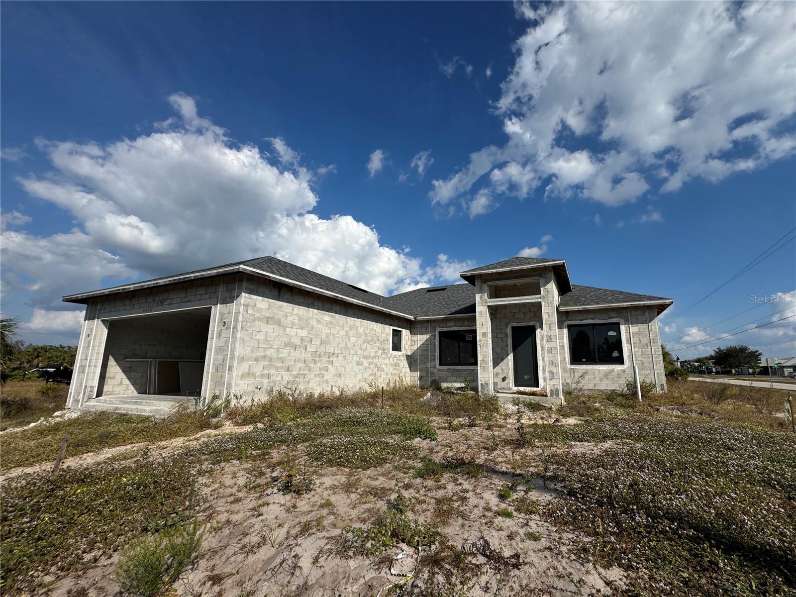 O6380479 Property Photo 4
