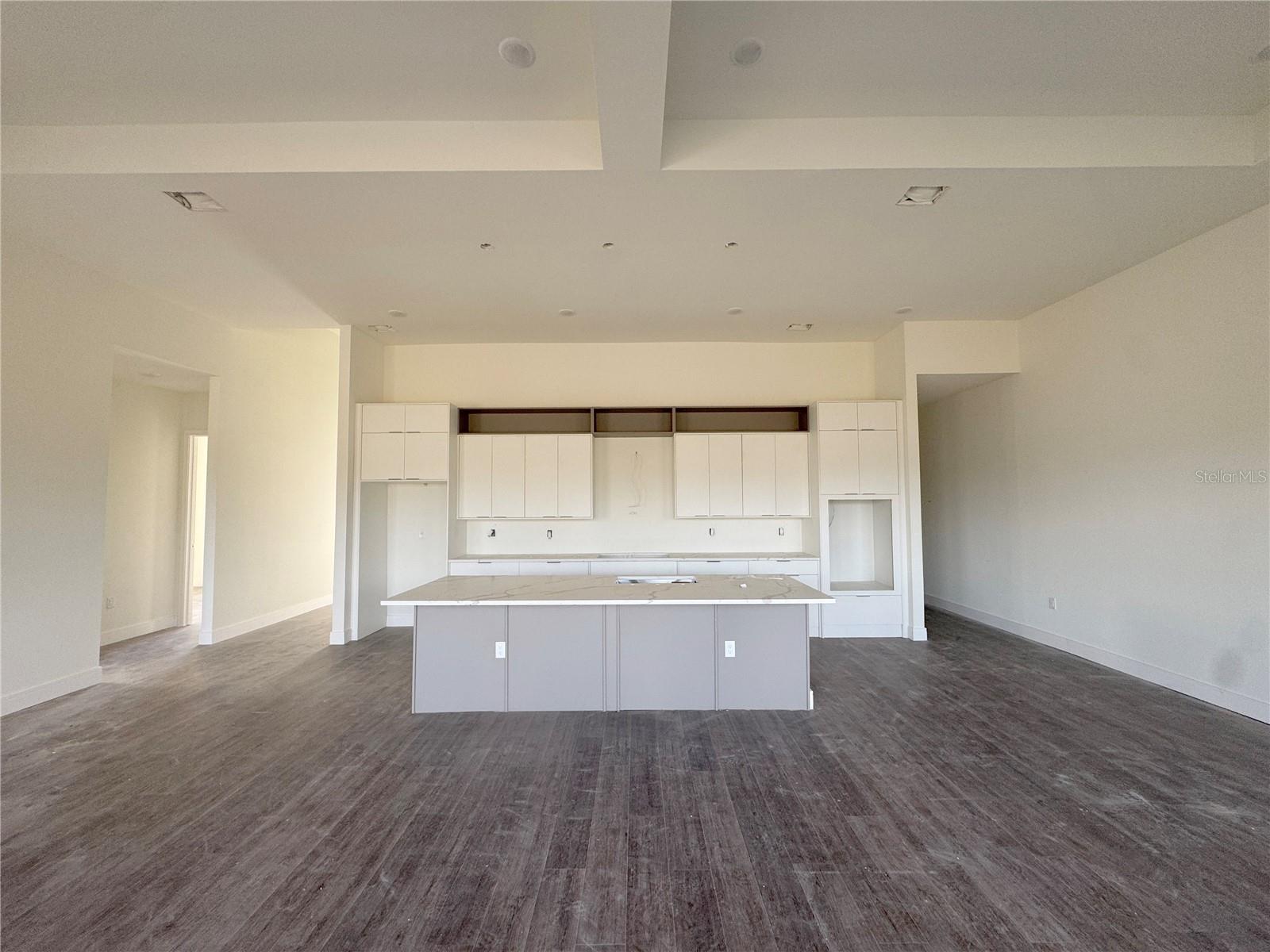 O6380479 Property Photo 7