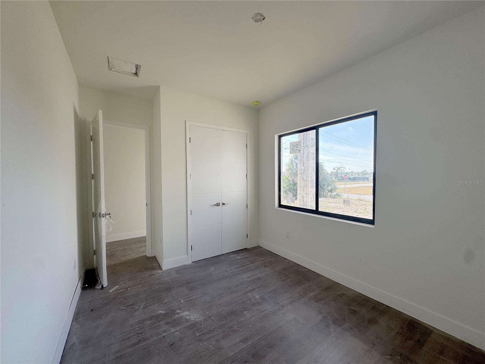O6380479 Property Photo 10